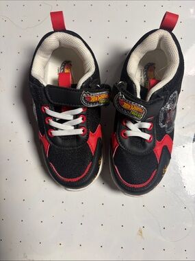 Hot Wheels Kids Black and Red Athletic Sneakers